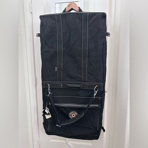 NWT Kipling black garment bag 💼